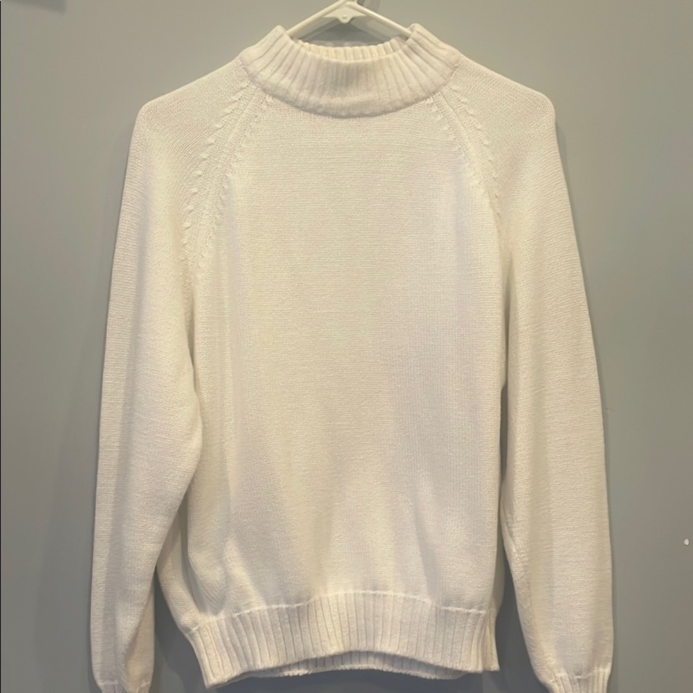 Elegant White Women's Sweater vintage made in USA